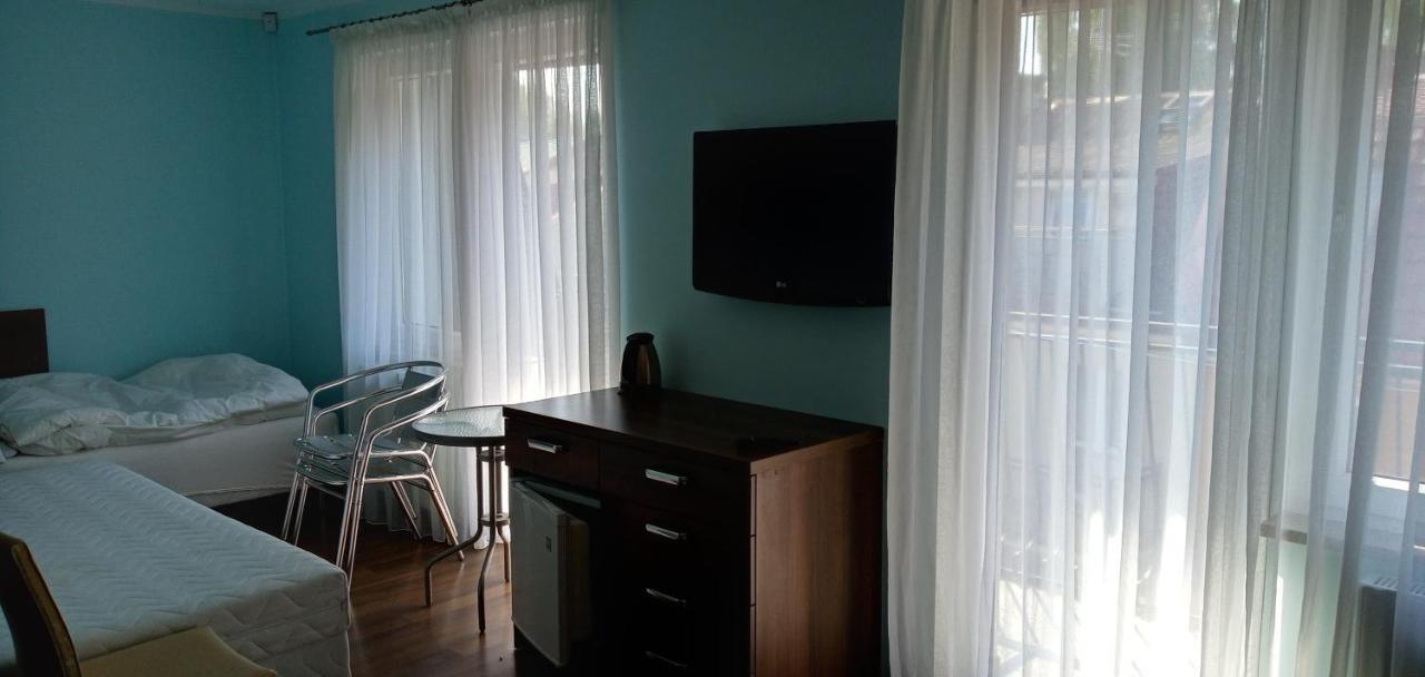 Azzurro Hotel Lukecin Exterior photo