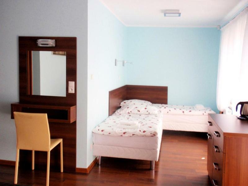 Azzurro Hotel Lukecin Exterior photo